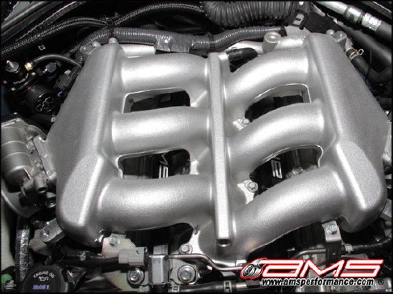 AMS Performance Alpha Fuel Rail Kit w/Regulator Black Nissan GT-R 2009-2021 | ALP.07.07.0002-1
