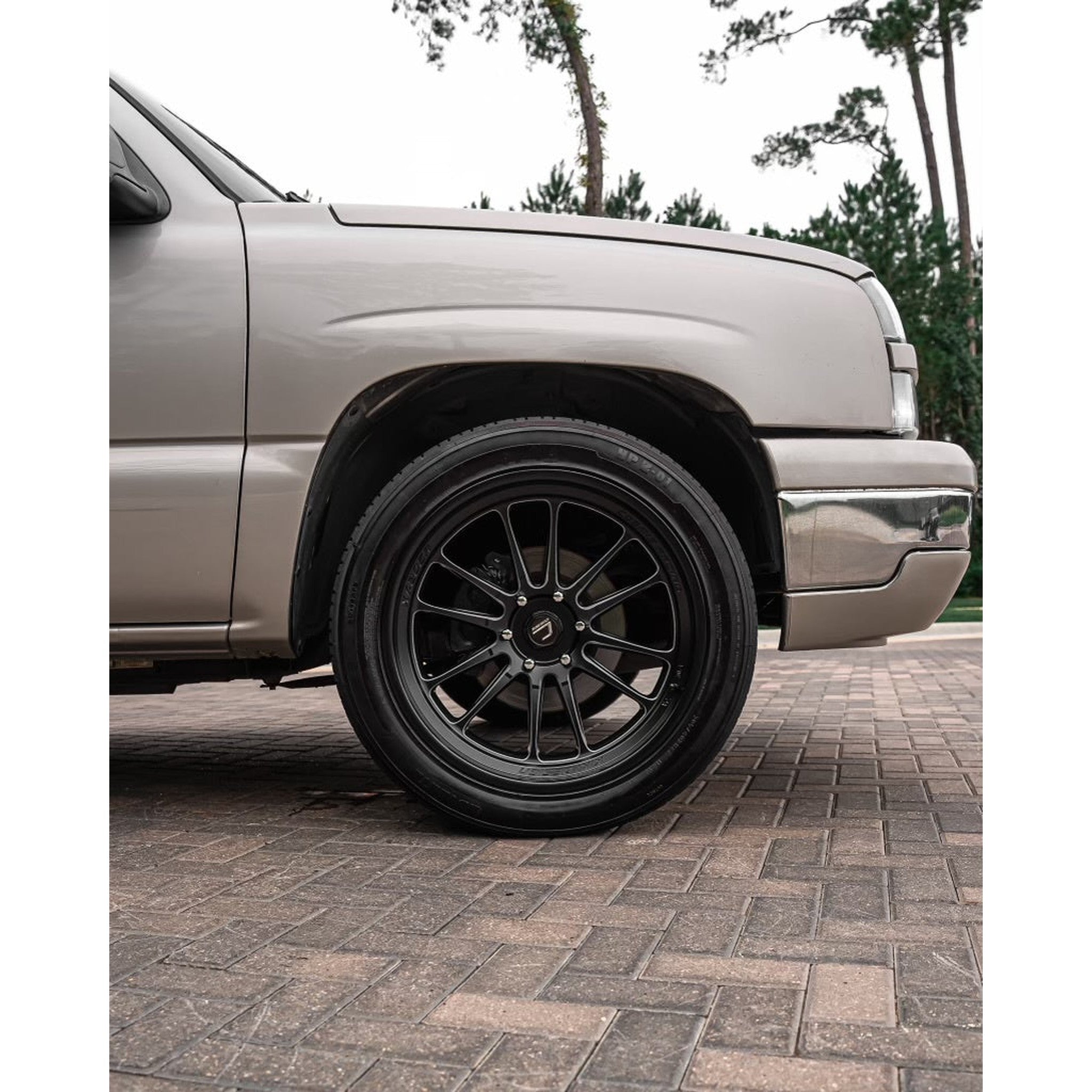 Cosmis Wheels XT-206R Matte Black with Machined Spokes Wheel 22x10 +0 6×139.7