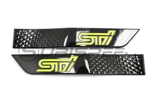 GCS Fender Emblems Gloss Black w/ Green Logo WRX / STI 2015-2021 | 15STIGBFEND-GRN