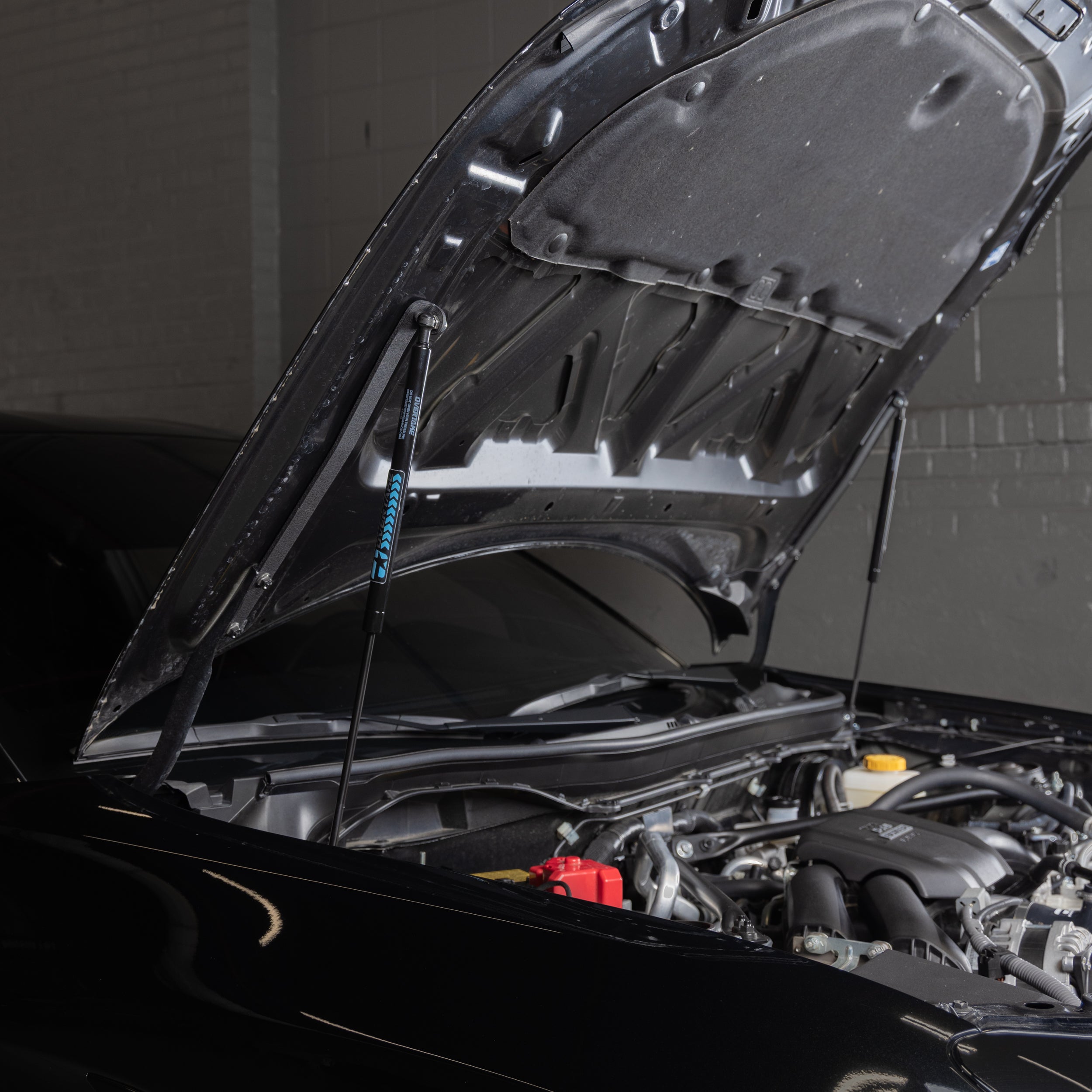 Overtake Hi-Lift Hood Strut Kit Subaru BRZ / Toyota GR86 2022-2026 | A10446