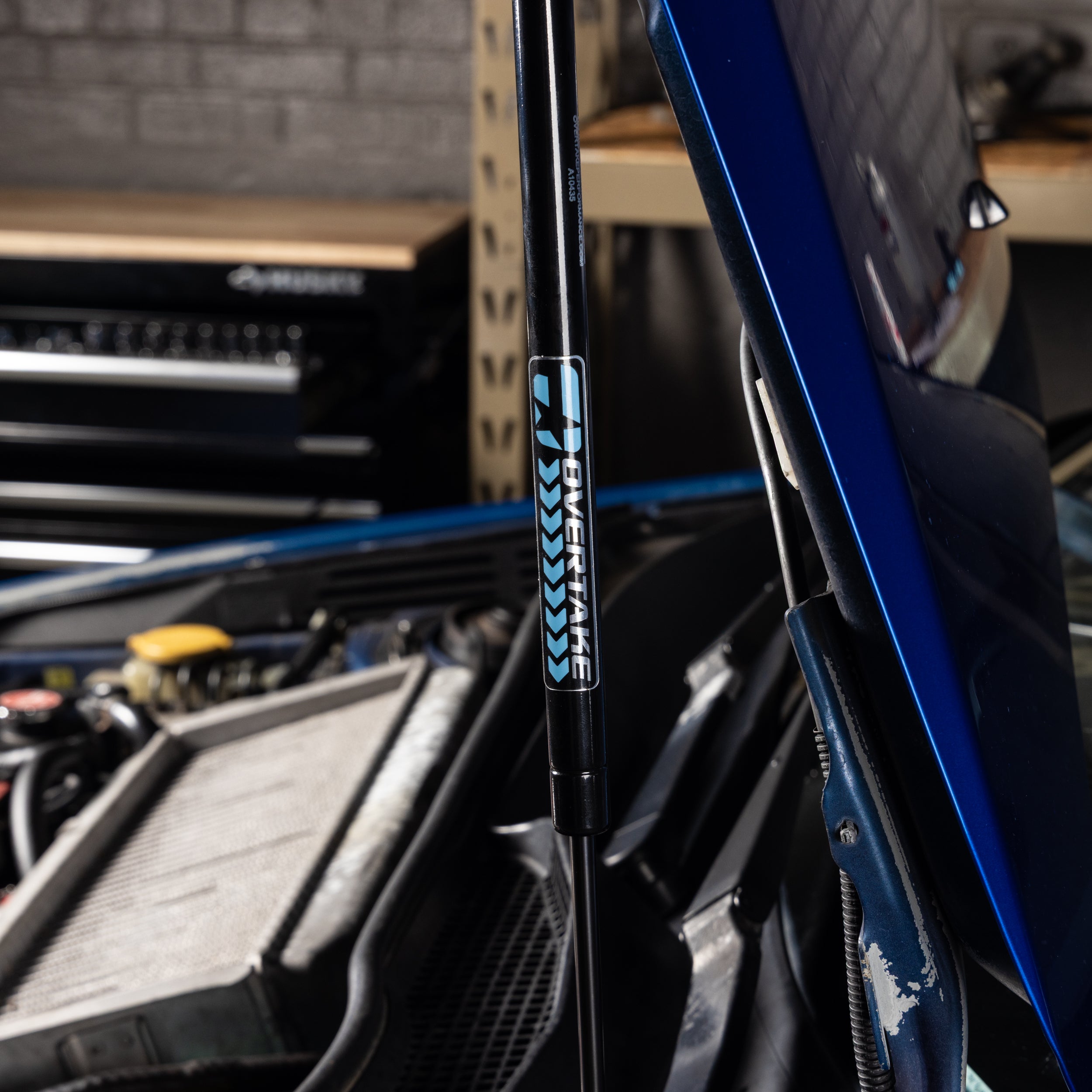 Overtake Hi-Lift Hood Strut Kit Subaru WRX / STI 2008-2014 | A10447