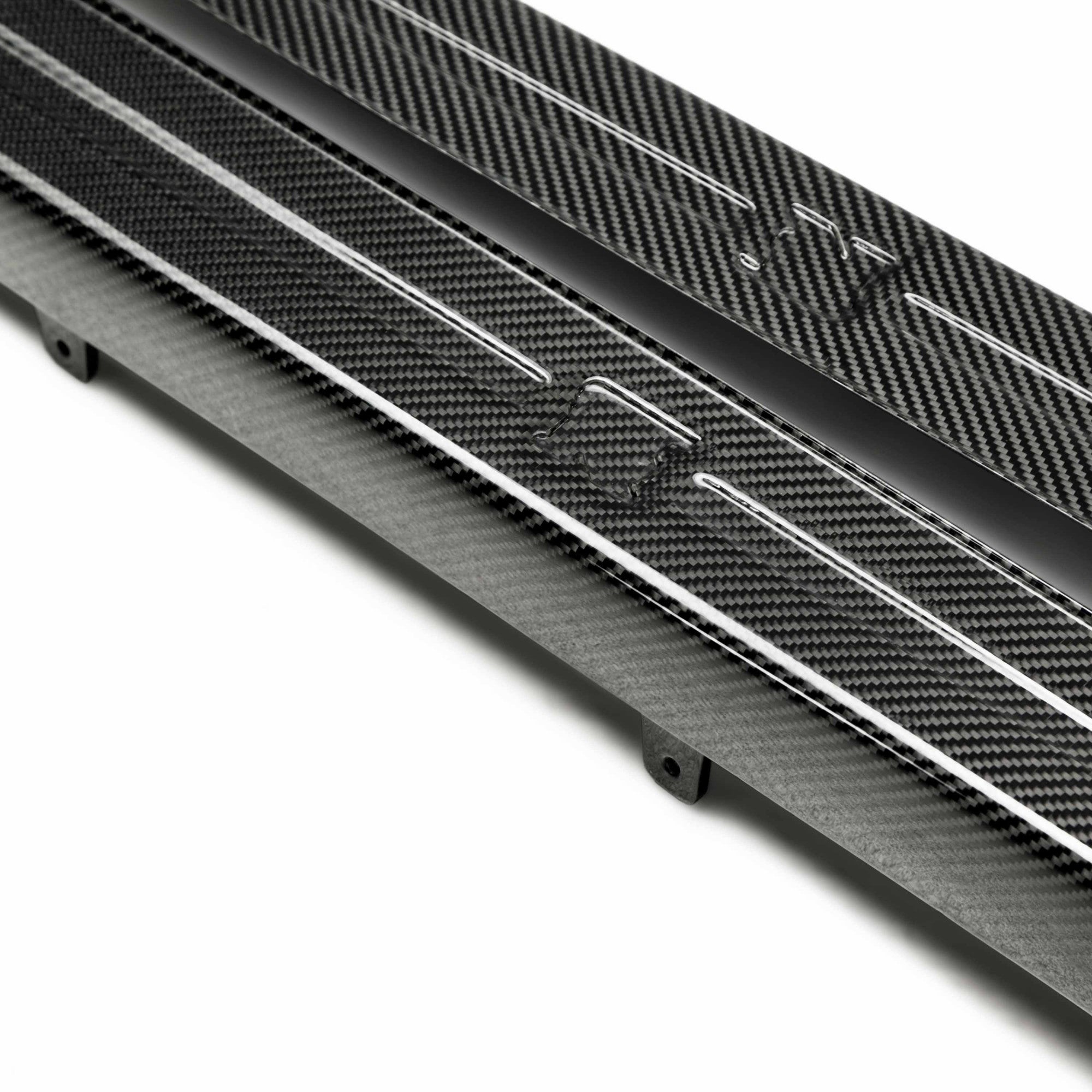 Seibon OEM Style Carbon Fiber Door Sills (Pair) Nissan GT-R 2009-2024 | DS0910NSGTR