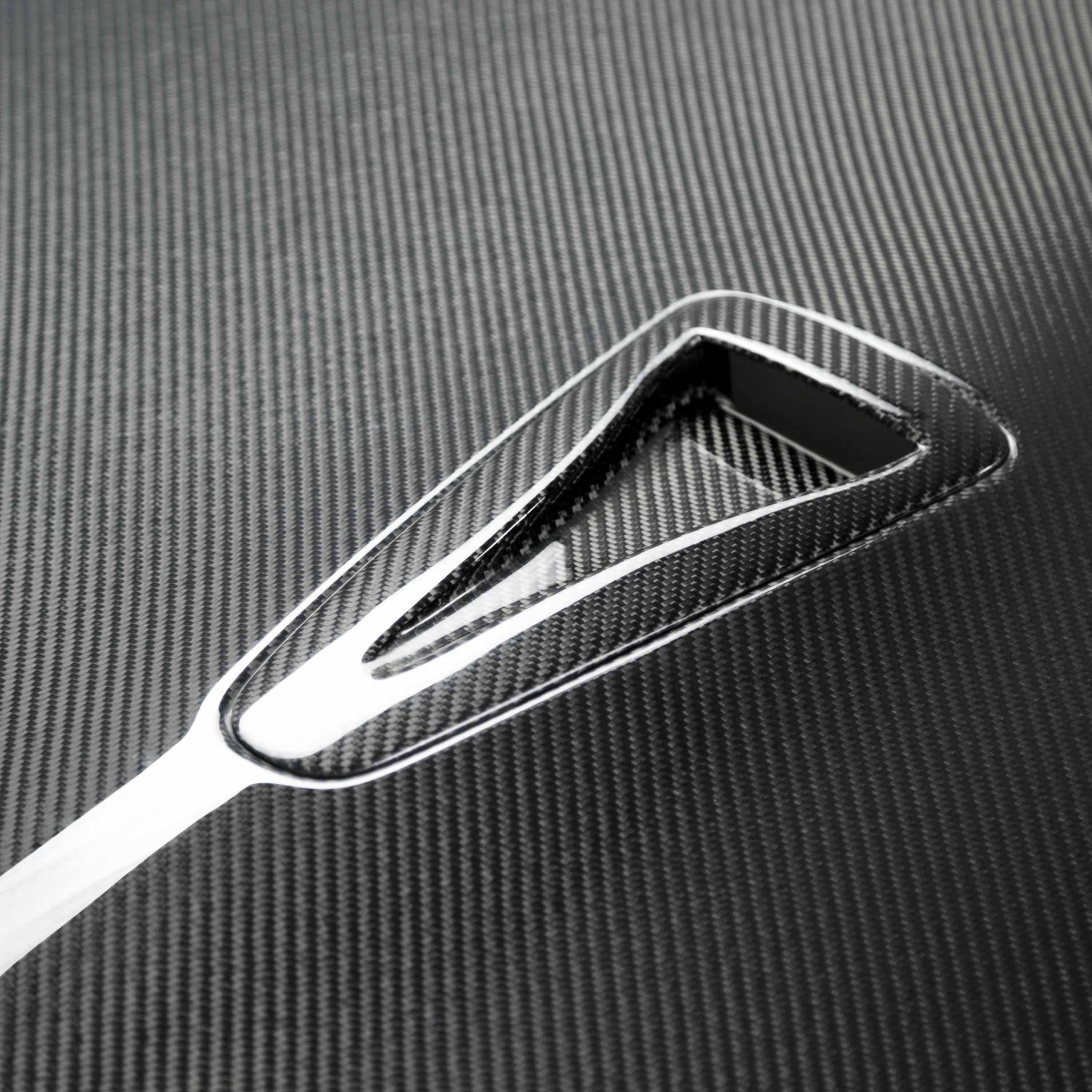 Seibon OEM Style Carbon Fiber Hood Nissan GTR 2009-2016 | HD0910NSGTR-OE