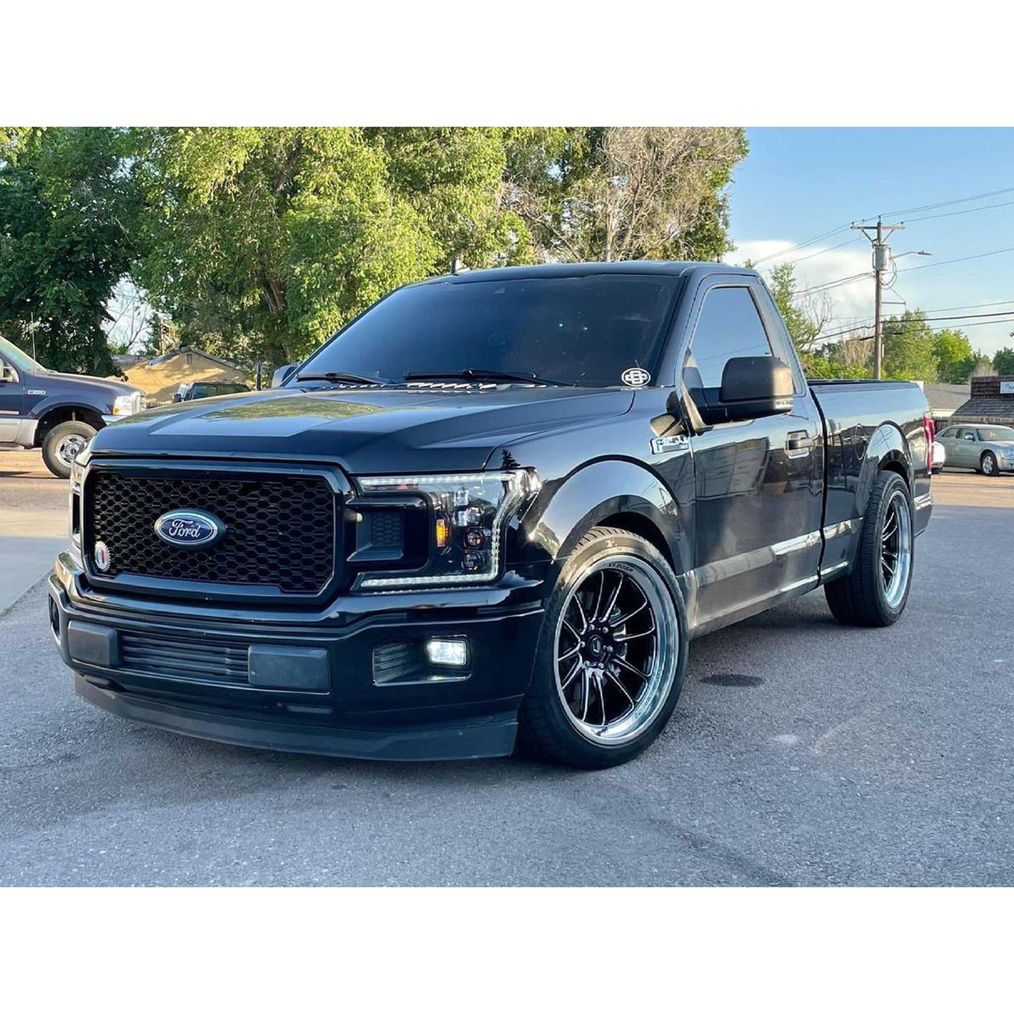 XT-206R Black w/ Machined Lip + Spokes Wheel 22x10 +0 6×135