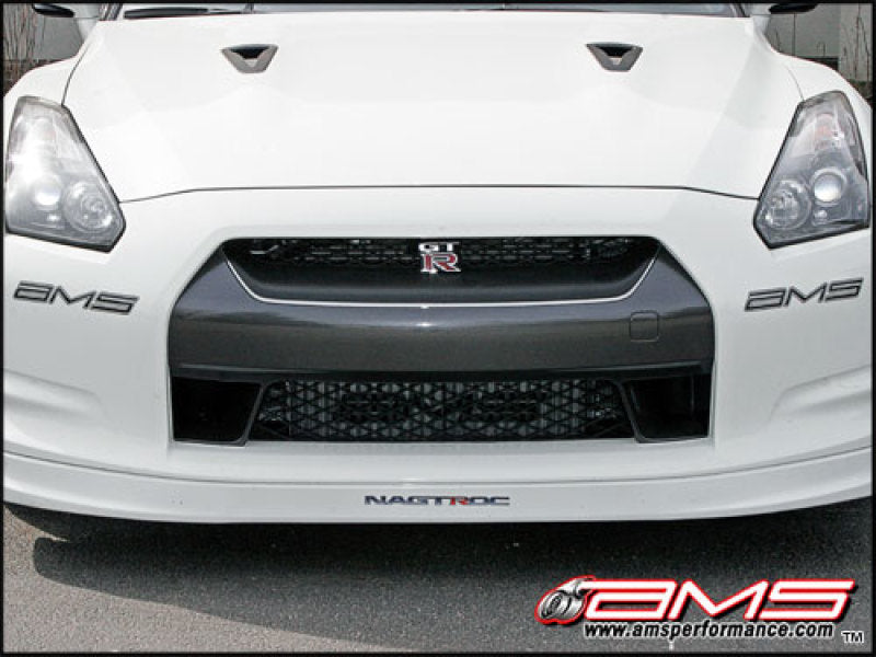 AMS Performance Replacement Alpha Front Mount Intercooler for IC Piping w/Logo Nissan GT-R 2009-2021 | ALP.07.09.0007-1