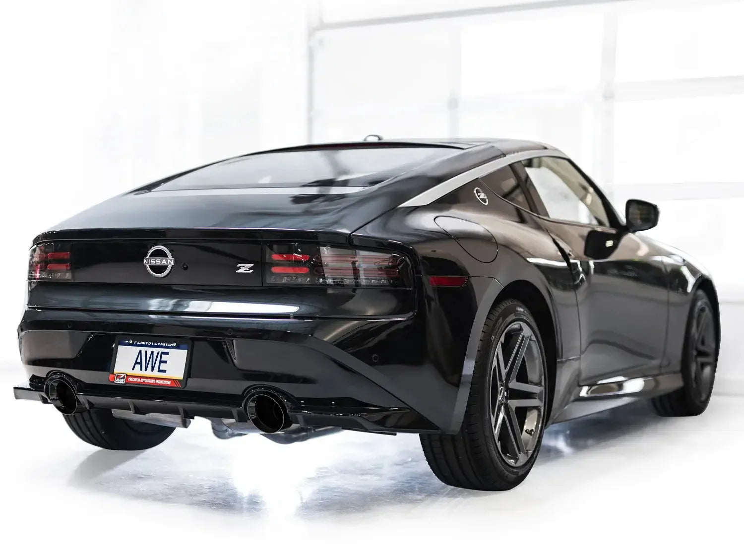 AWE Tuning Cat Back Touring Exhaust w/ Diamond Black Tips Nissan Z 2023-2025 | 3015-33400