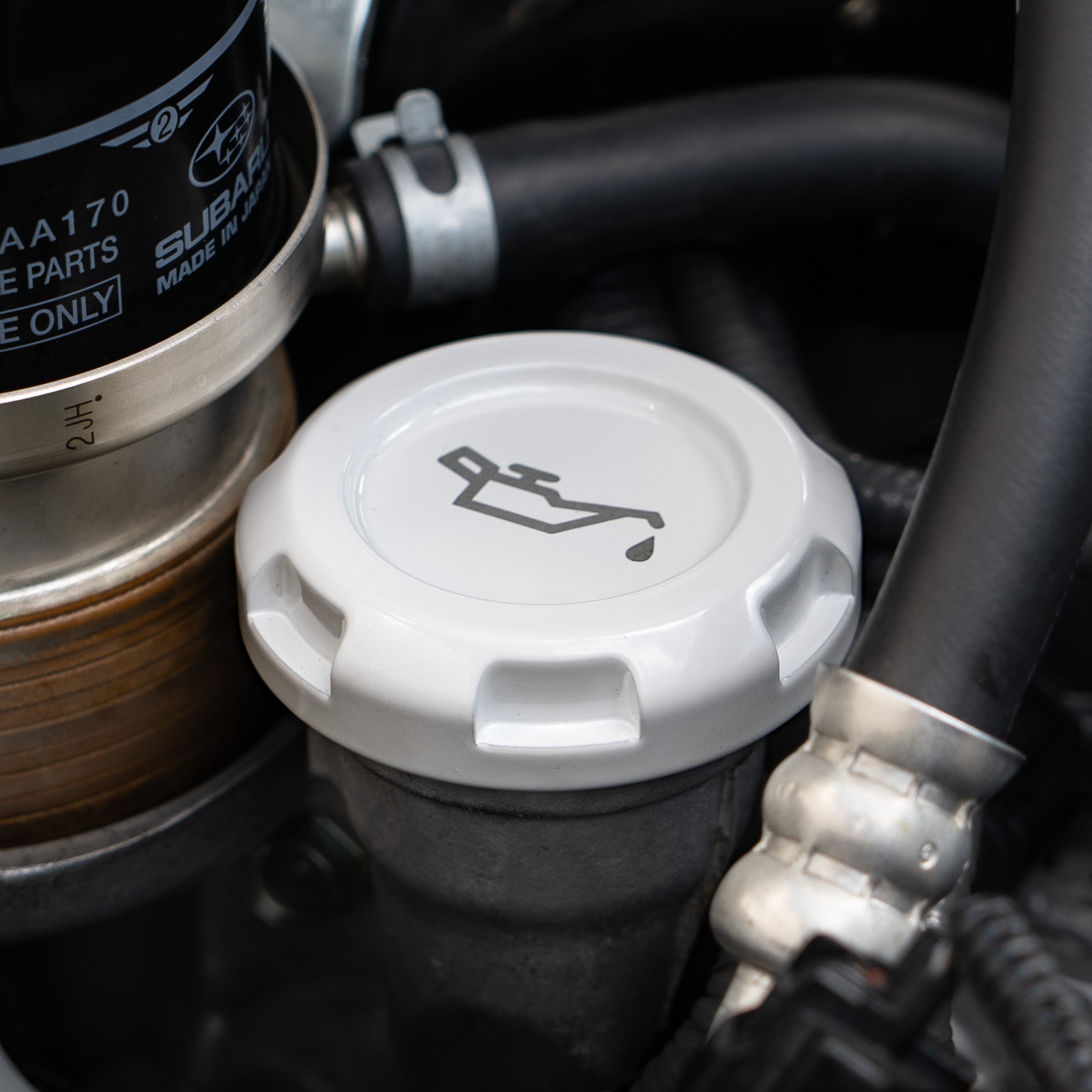 Billetworkz Oil Cap Engraved Zero Series White Subaru WRX 02-26 / STI 04-21 / BRZ 13-26 | BW-EBCZ-SUB-OIL-WHT-E