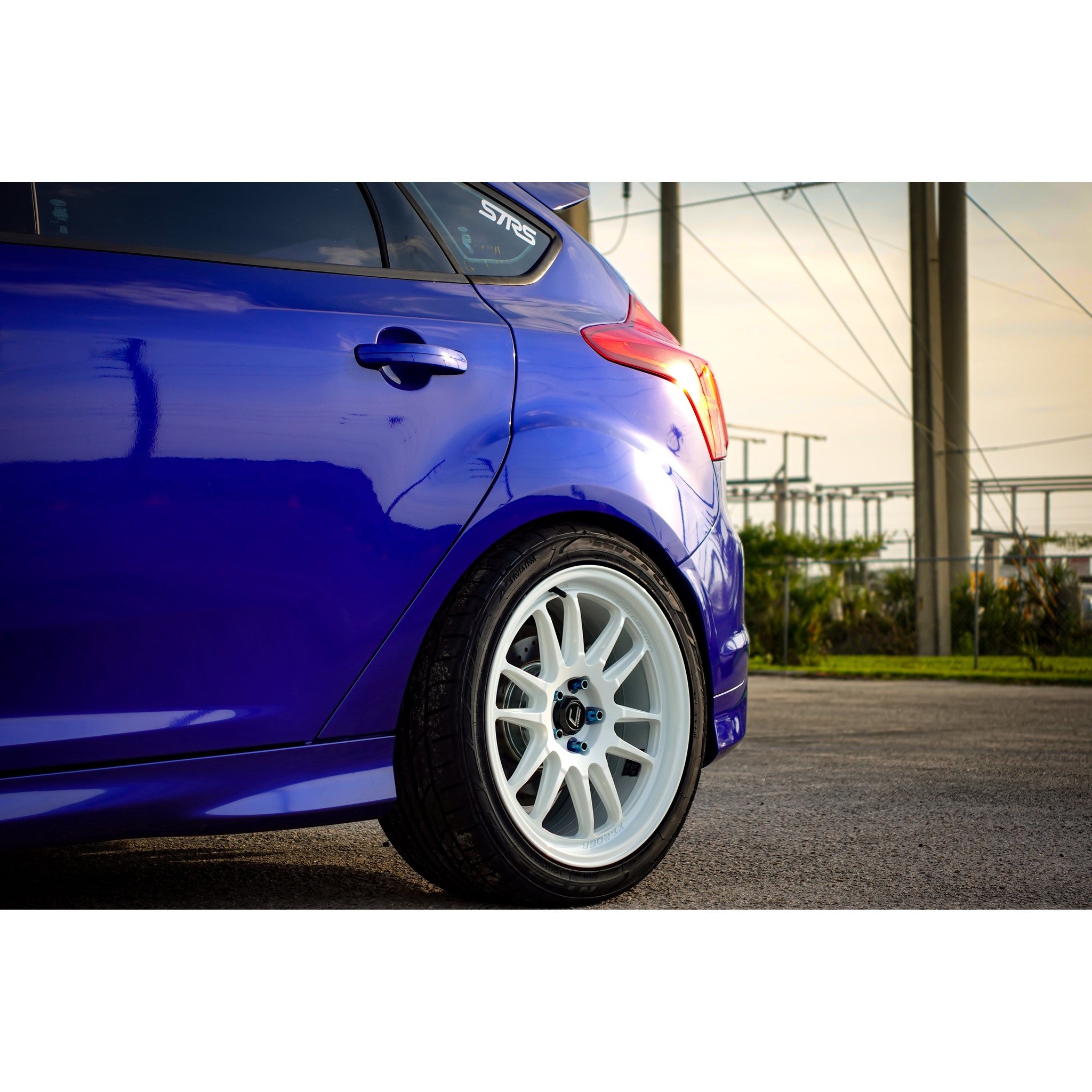 Cosmis Wheels XT-206R White 18x9 +34 5x108 Wheel
