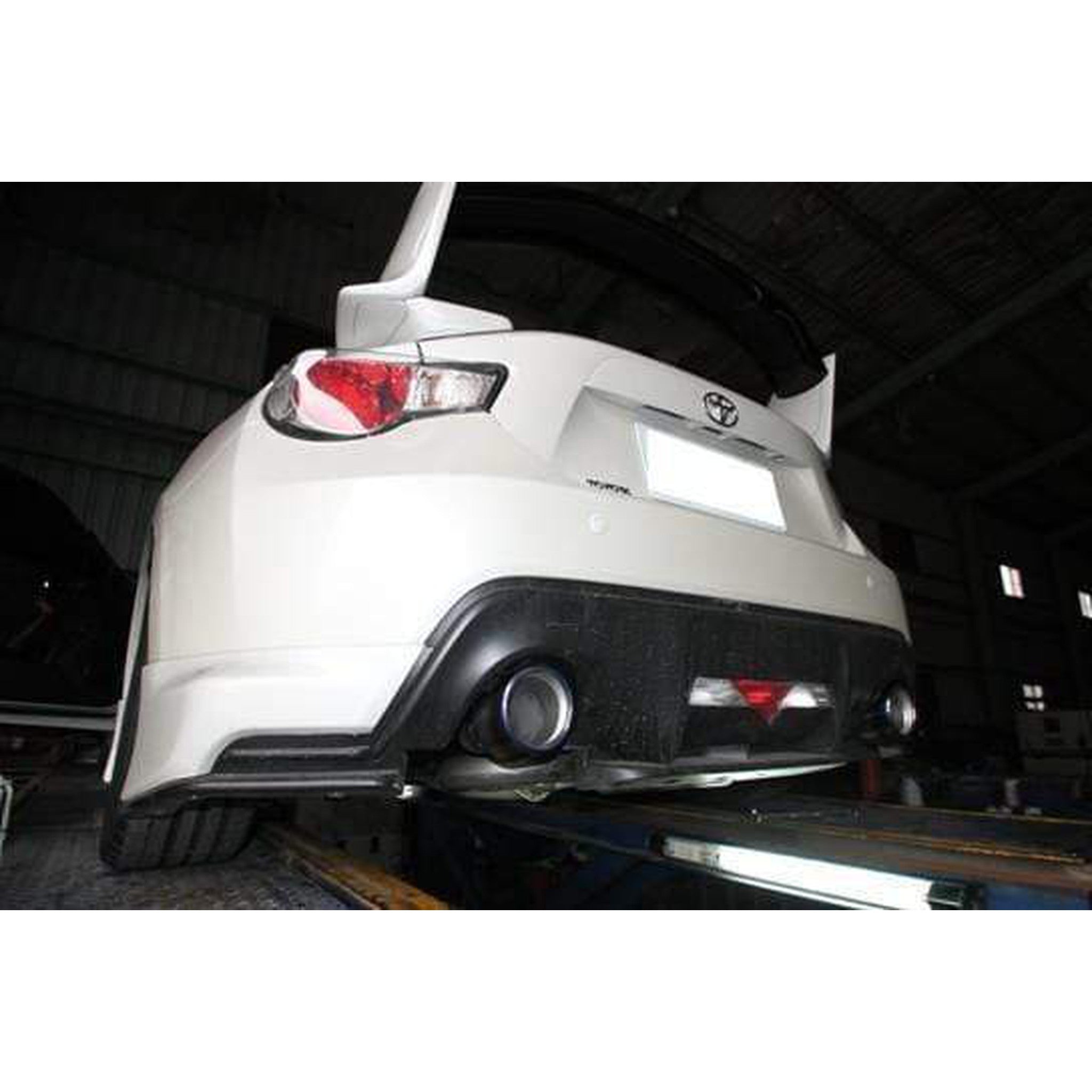 GR86 / BRZ Exhaust Invidia R400 Cat Back Exhaust Titanium Tip 2013-2024 | HS12SST7GM1ST