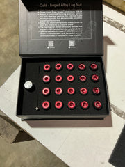 [OPEN BOX] Cosmis Wheels Floating Nut Lug Nuts | 12x1.25 Red/Black | 45mm Length | Set of 20 - Default Title