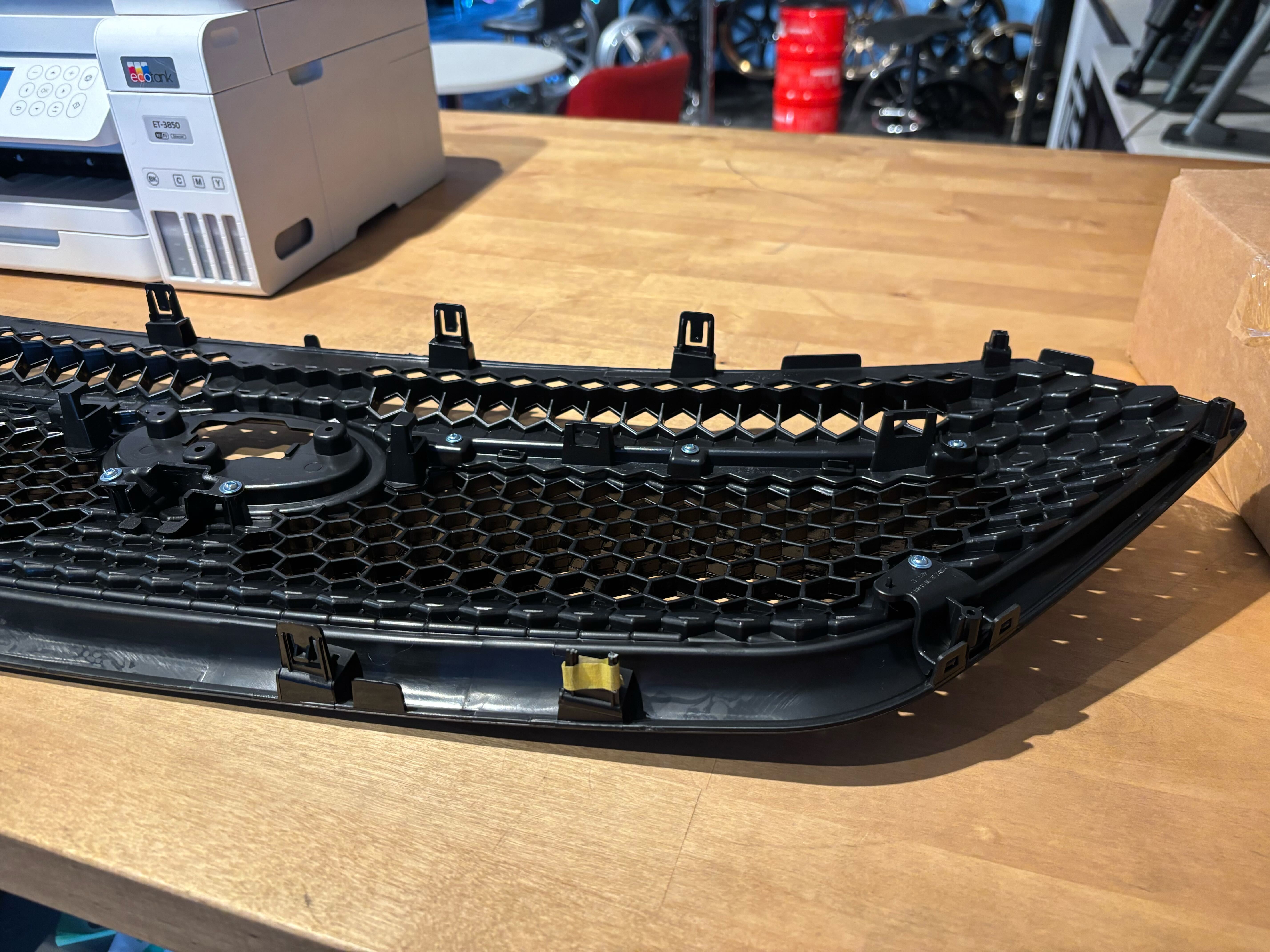 [OPEN BOX] Noble OEM Style Sport Grille Subaru WRX 2022-2026 - Gloss Black - Default Title