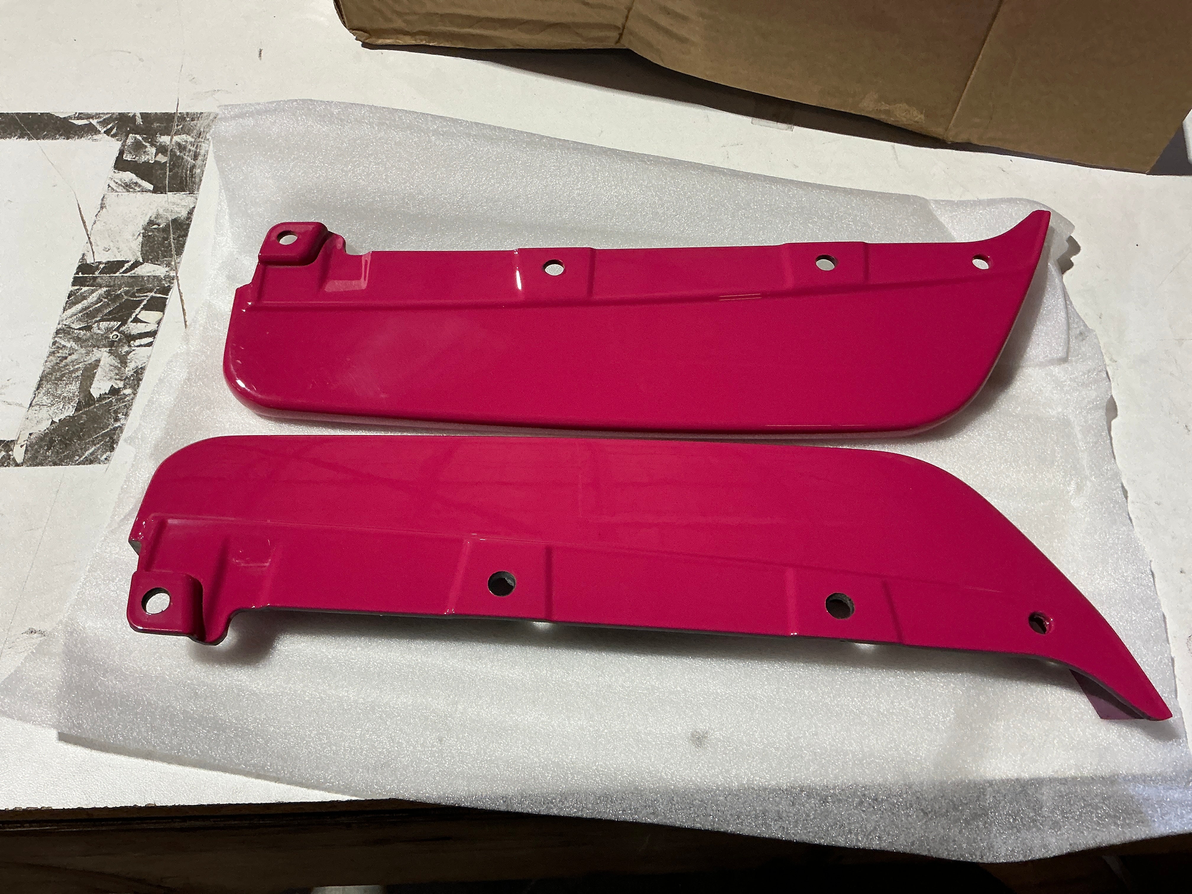 [OPEN BOX] Noble STI Style ABS Rear Spats Subaru WRX 2022-2026 - Gloss Black - STI Cherry Blossom Red