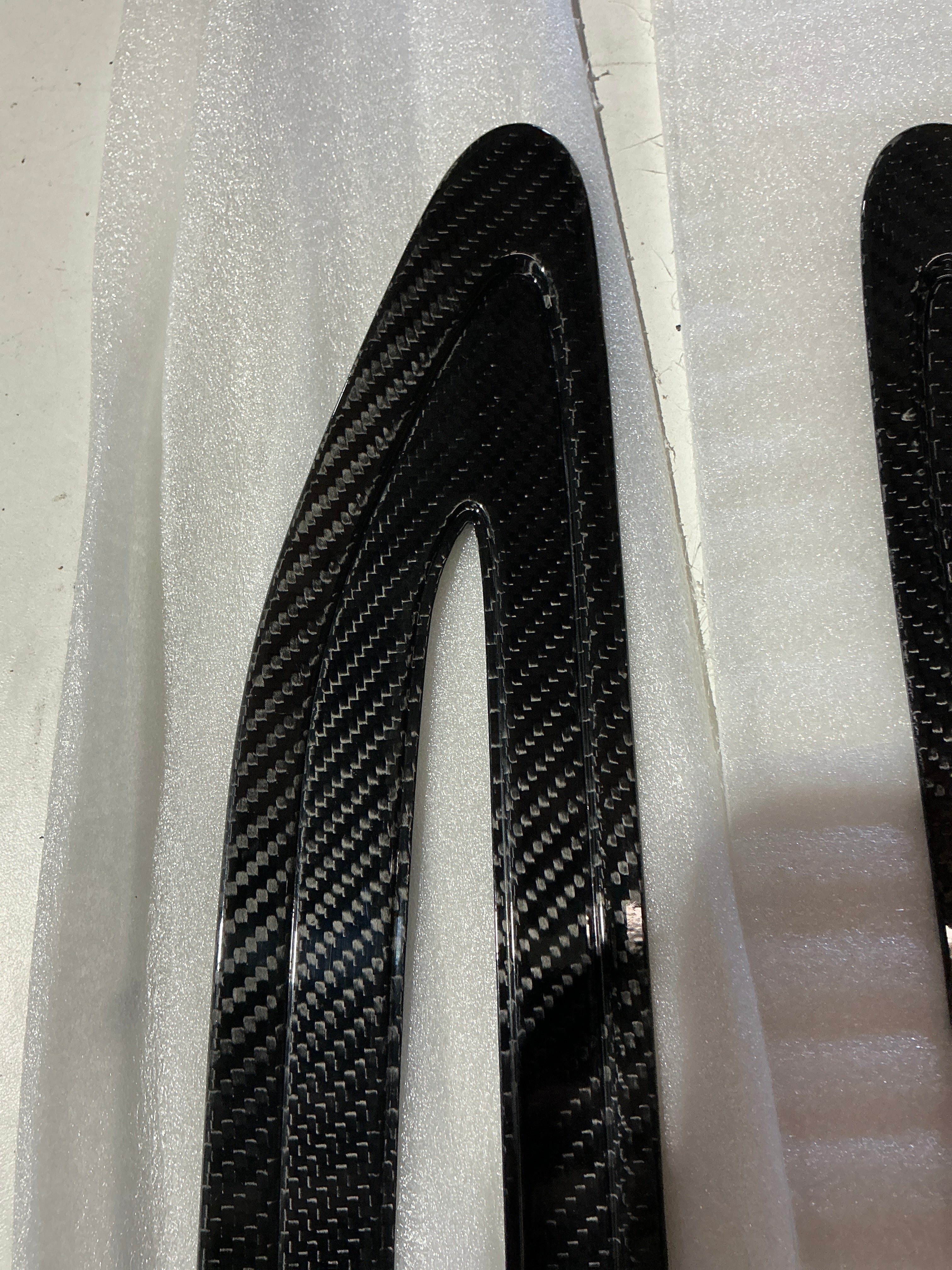 [OPEN BOX] OLM Carbon Fiber Fender Grille Cover w/ Hollowed Center 2013-2020 Subaru BRZ | A.700137.1 - Default Title
