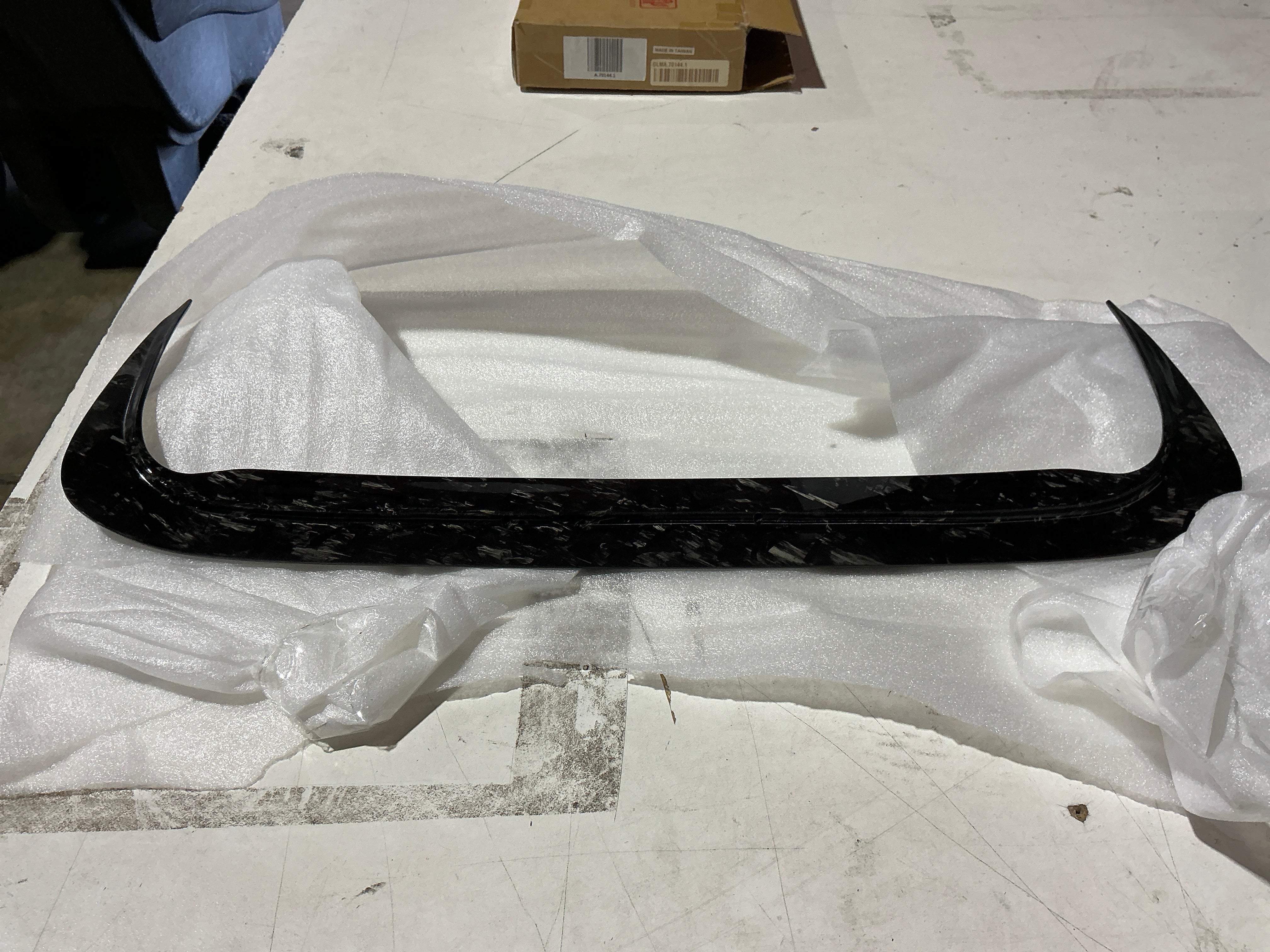 [OPEN BOX] OLM Forged Carbon Fiber Hood Vent Extension WRX / STI 2015-2021 | A.70144.1 - Default Title