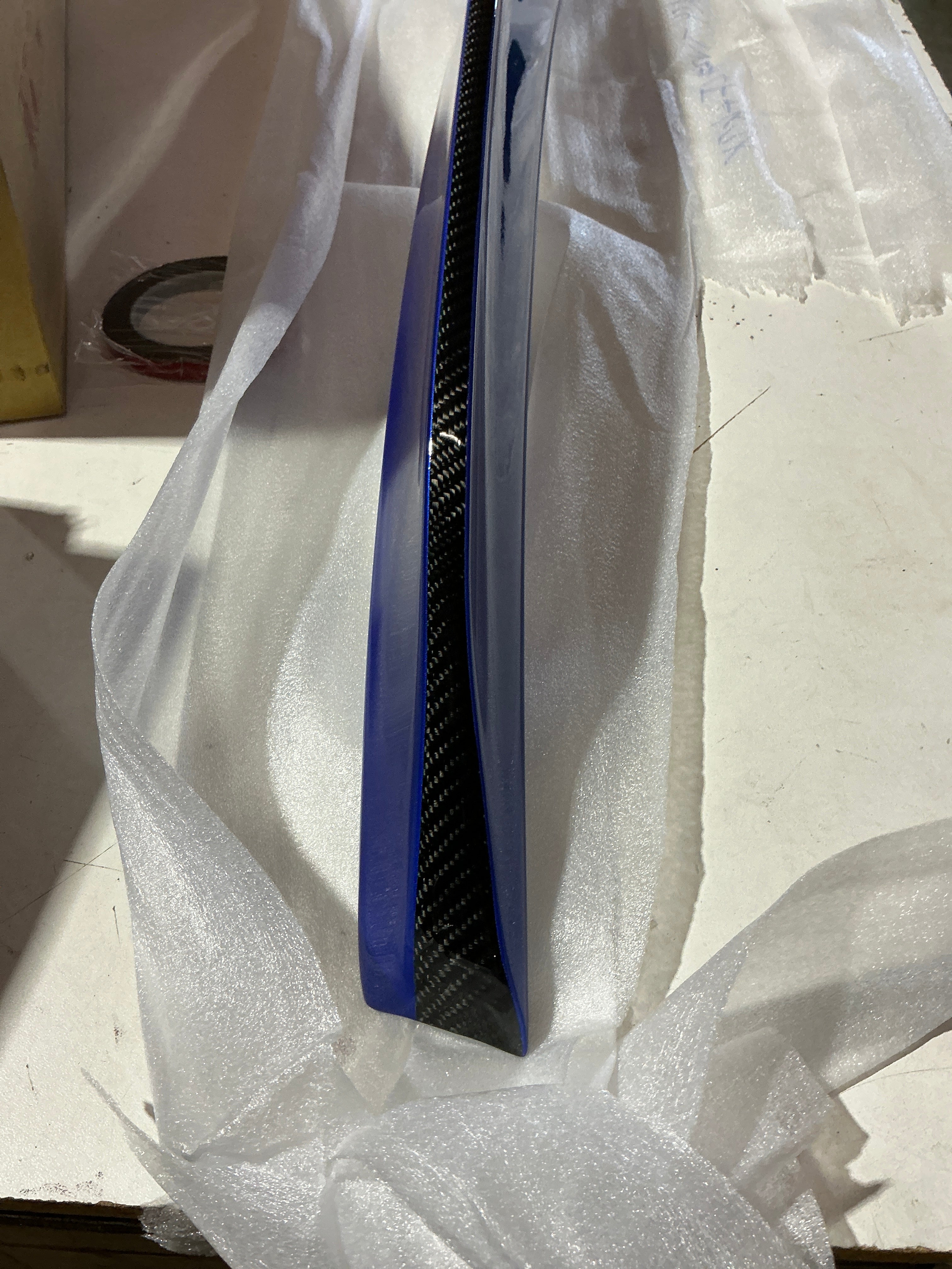 [OPEN BOX] OLM Paint Matched Duckbill Spoiler w Carbon Fiber Center Line World Rally Blue WRX / STI 2015-2021 | A.70188.1-K7X