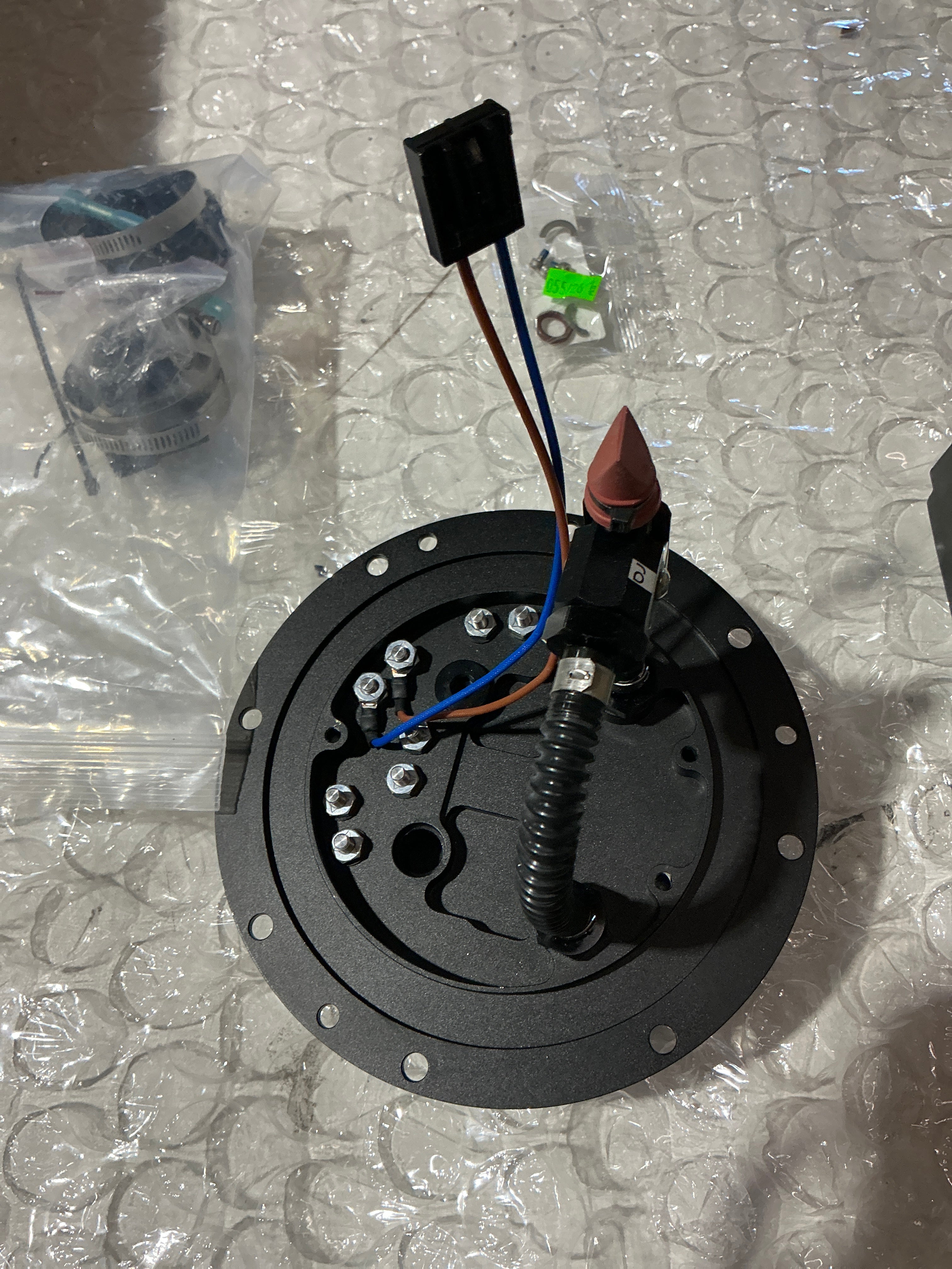[OPEN BOX] Radium Fuel Hanger for Deatschwerks DW400 Subaru WRX / STI 2008-2021 | 20-0781-00 - Default Title