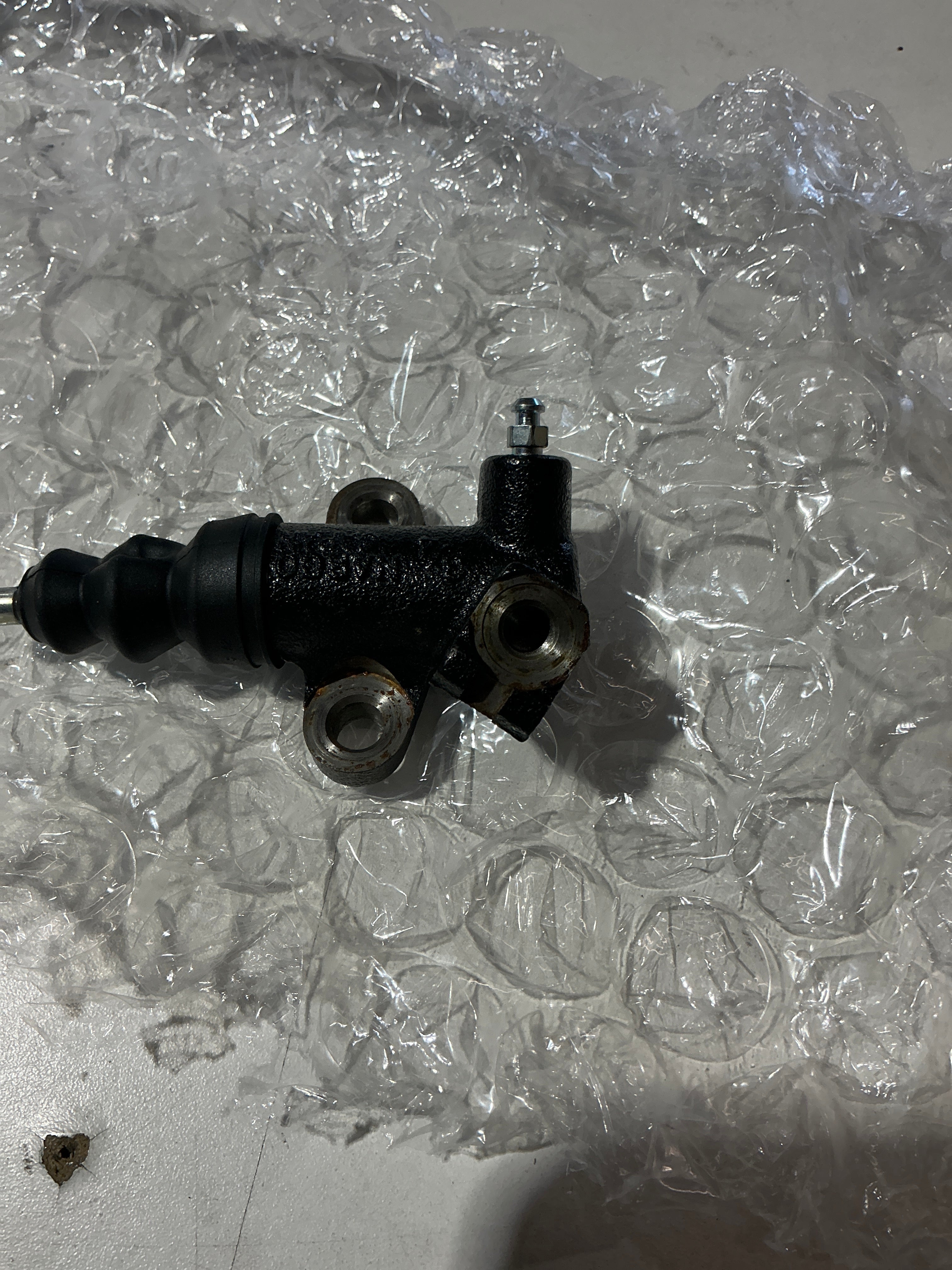 [OPEN BOX] Subaru OEM Clutch Slave Cylinder 2003-2018 Subaru Baja Crosstrek Forester Impreza Legacy Outback | 30620AA111 - Default Title