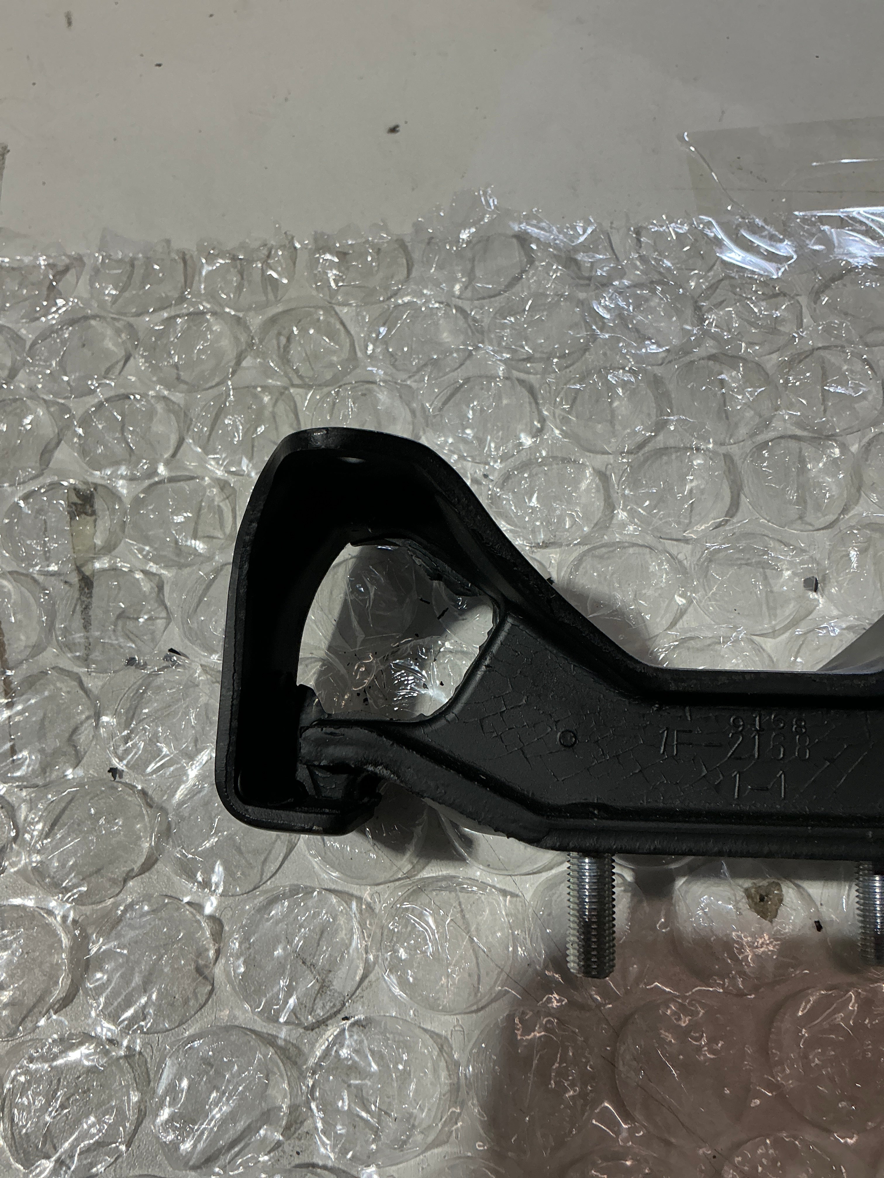 [OPEN BOX] Subaru OEM Group N Transmission Mount Subaru STI (6 Speed) 04-21 / WRX 22-26 | D1010FE000 - Default Title