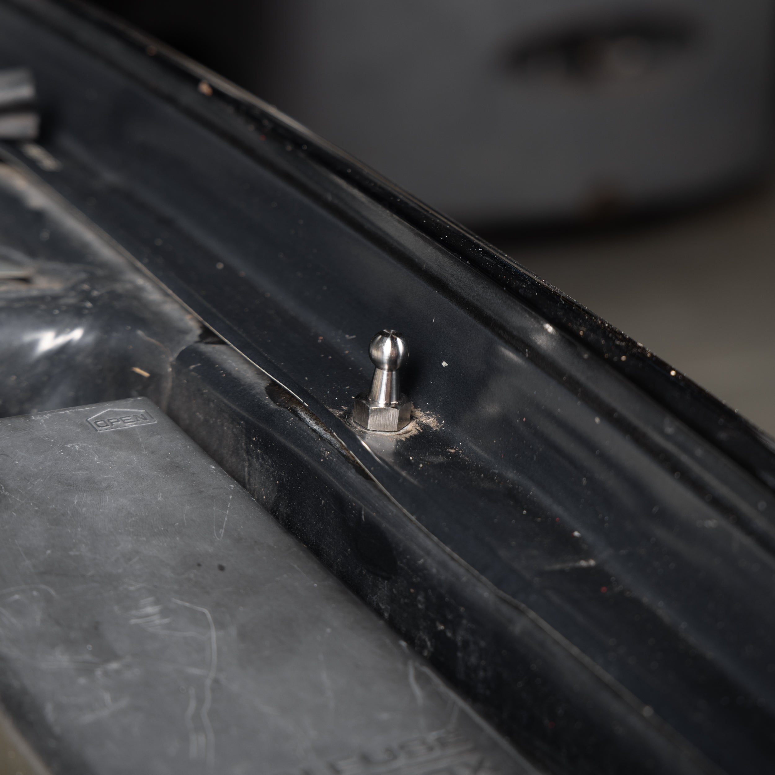 Overtake Hi-Lift Hood Strut Kit Subaru WRX / STI 2002-2007 | A10444