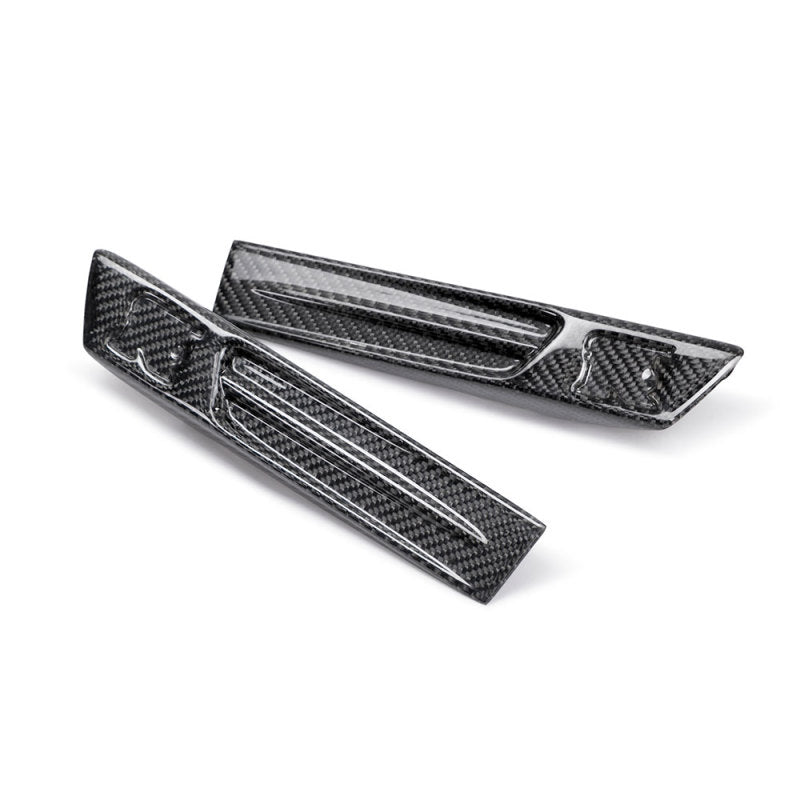 Seibon Carbon Fiber Fender Duct Logos (Pair) Nissan GT-R 2009-2014 | FDL0910NSGTR