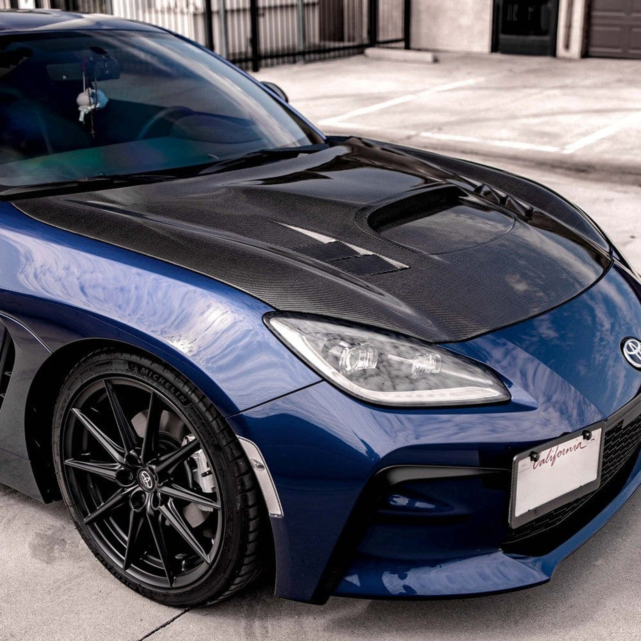 Seibon FA-Style Carbon Fiber Hood 2022-2026 Toyota GR86 / Subaru BRZ | HD22TY86-FA