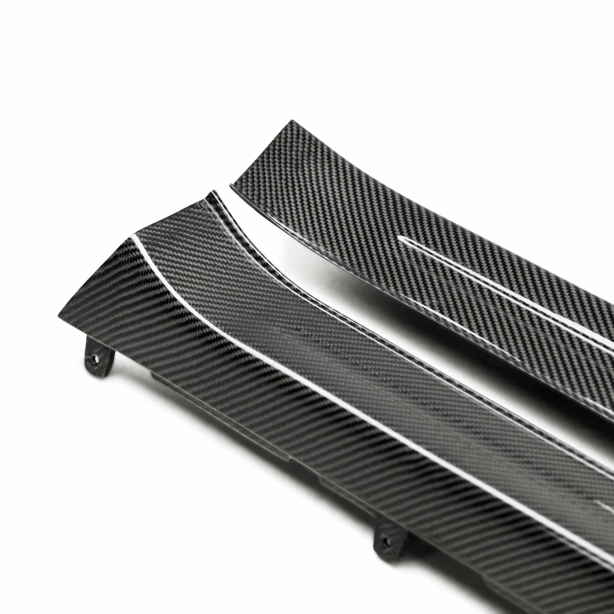 Seibon OEM Style Carbon Fiber Door Sills (Pair) Nissan GT-R 2009-2025 | DS0910NSGTR