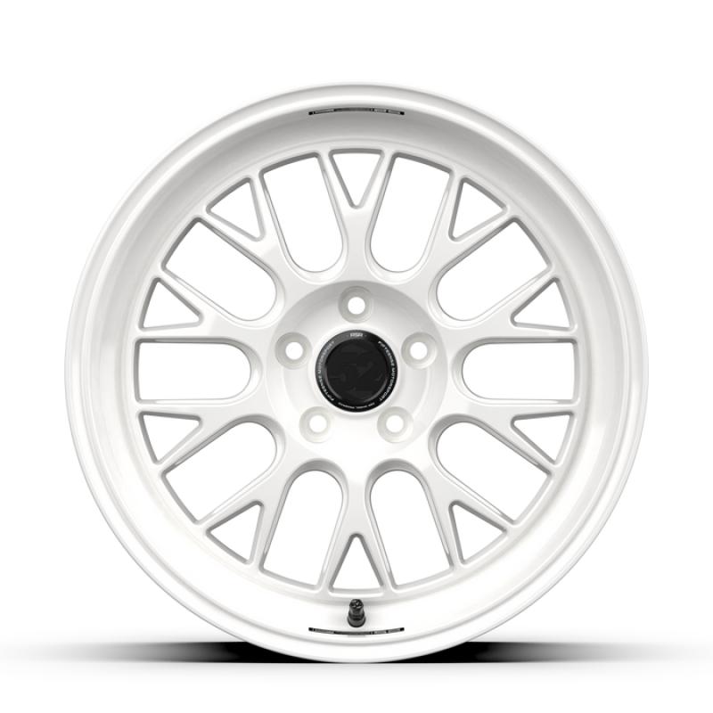 fifteen52 Holeshot RSR 18x9.5 5x114.3 38mm ET 73.1mm Center Bore Rally White | RSHRW-89554+38