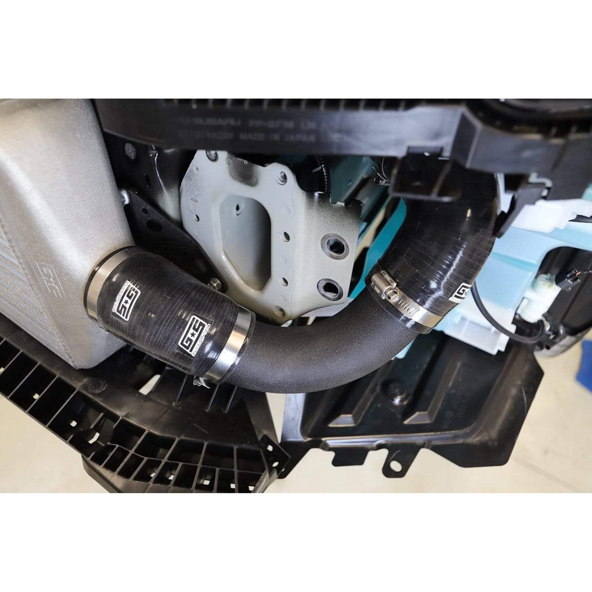 GrimmSpeed Front Mount Intercooler Kit Raw Core / Black Pipe Subaru WRX 2015-2021