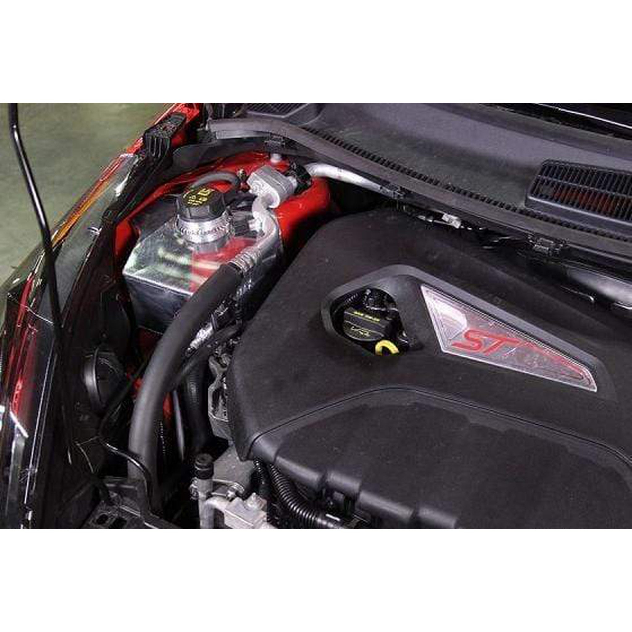 Mishimoto Black Aluminum Coolant Expansion Ford Fiesta ST 2014-2019 | MMRT-FIST-14EBK