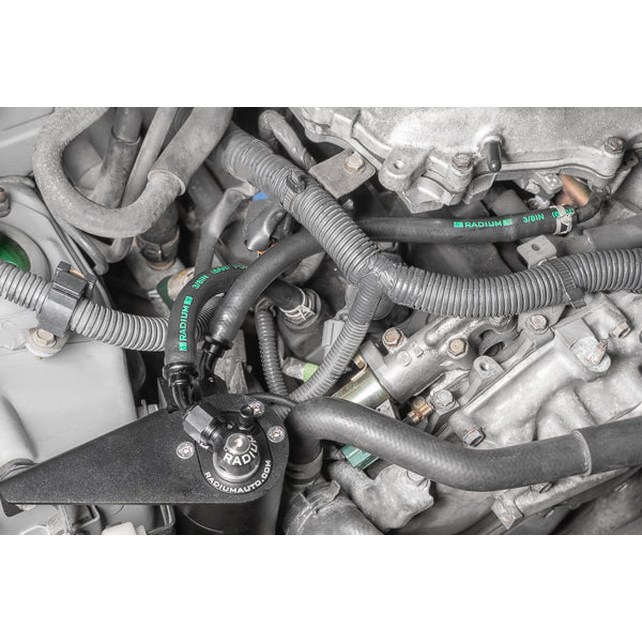 Radium Engineering Dual Catch Can Kit Fluid Lock Nissan 350z / 370z VQ35DE/HR | 20-0729-FL