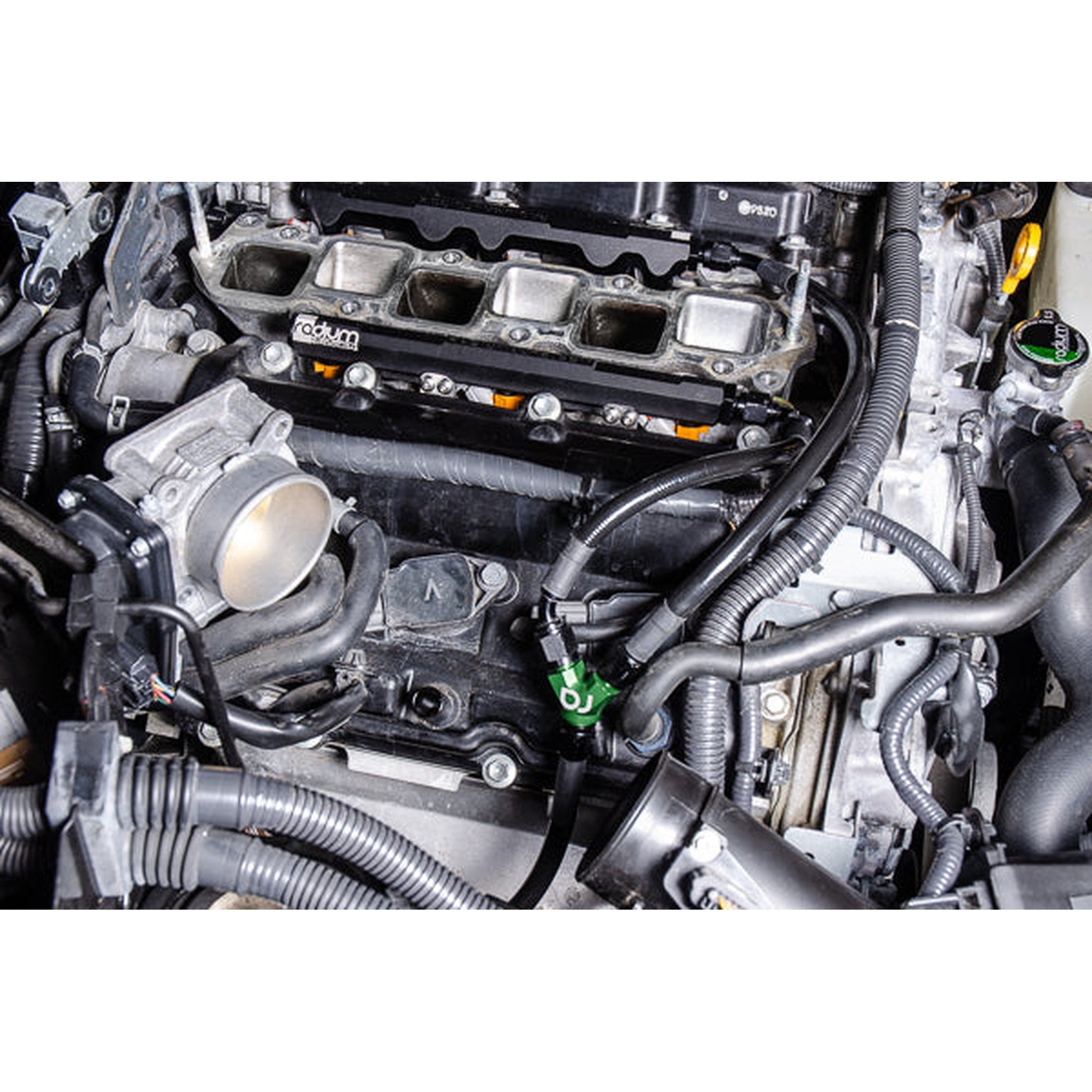 Radium Engineering Fuel Rail Plumbing Kit Nissan 350z / 370z VQ35HR & VQ37VHR | 20-0469